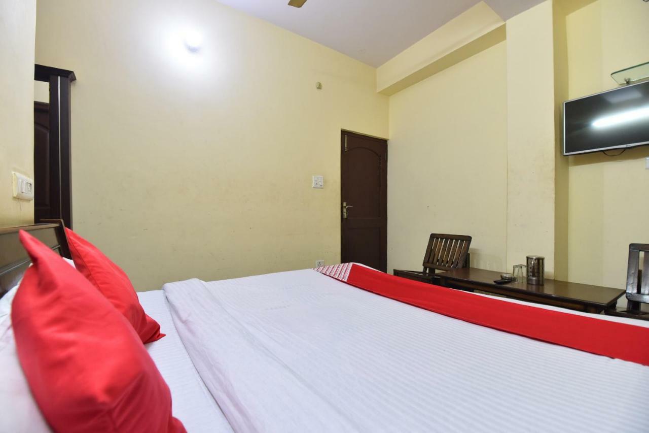 Oyo 28027 Hotel Dhruv Mandi Εξωτερικό φωτογραφία