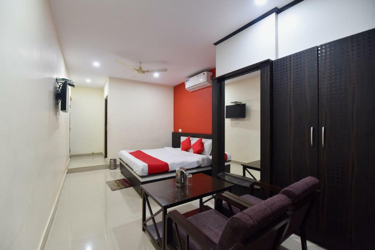 Oyo 28027 Hotel Dhruv Mandi Εξωτερικό φωτογραφία