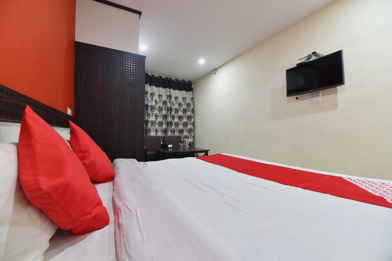 Oyo 28027 Hotel Dhruv Mandi Εξωτερικό φωτογραφία